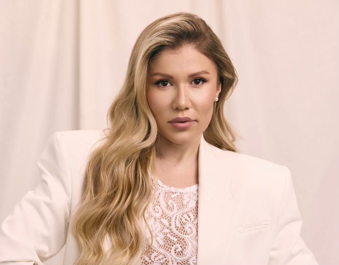 Alena Omargalieva презентує хіт “Мужчина”