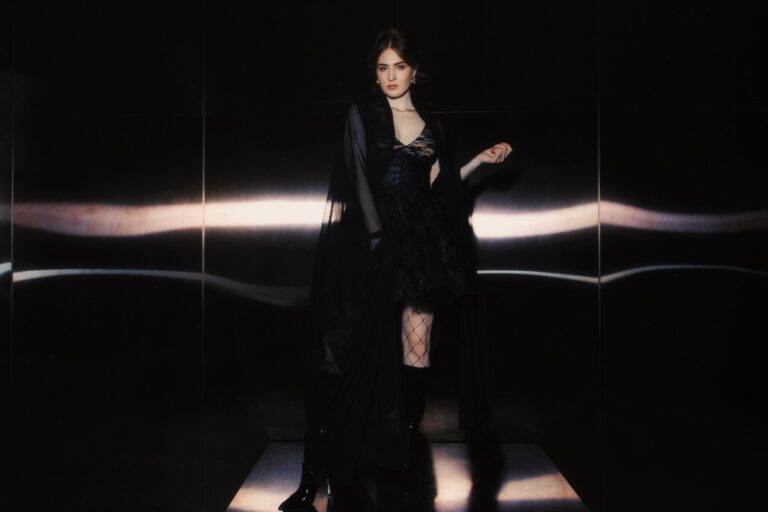 Геля Зозуля презентує maxi-сингл про відсутність щирості у світі