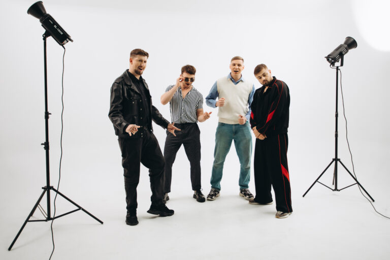 Вже у трендах YouTube: проєкт LEGENI дебютує з оновленою версію хіта «Двоє» від «Фантом 2»