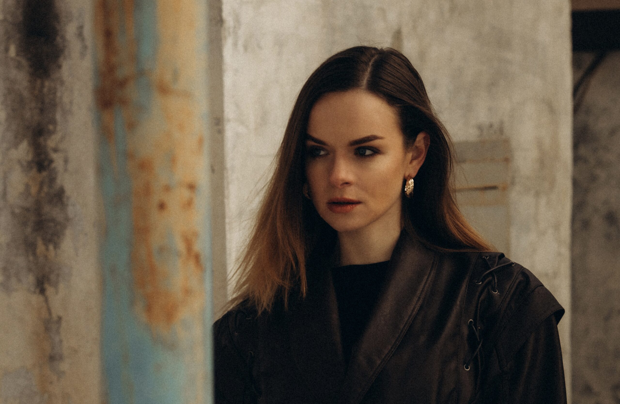 KARINA з серіалу «Київ вдень та вночі» презентує нову пісню про власні пріоритети