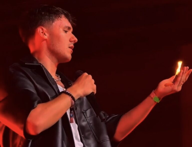 YAKTAK здивував ATLAS: вогонь, фокуси й магія на сцені