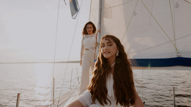 “Море” – новий літній хіт від Наталки Карпи у дуеті з Caroline