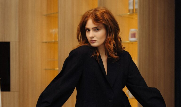 “Гола” Геля Зозуля - артистка презентує перший альбом у кар’єрі