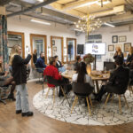 Всі блогери замінні? Експерти та контент-креатори обговорили революцію ШІ у соцмережах Всі блогери замінні? Експерти та контент-креатори обговорили революцію ШІ у соцмережах