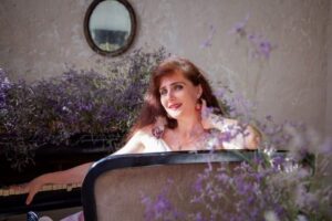 Юлія Сак — багатогранна митецька постать, яка формує сучасну культурну історію України