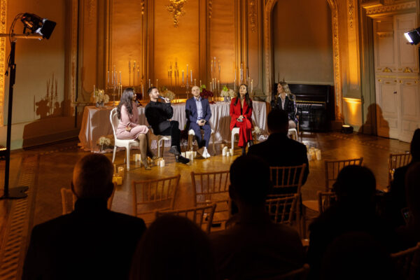 Панельна зустріч Ірини Адоніної: коли грудень — не про підсумки