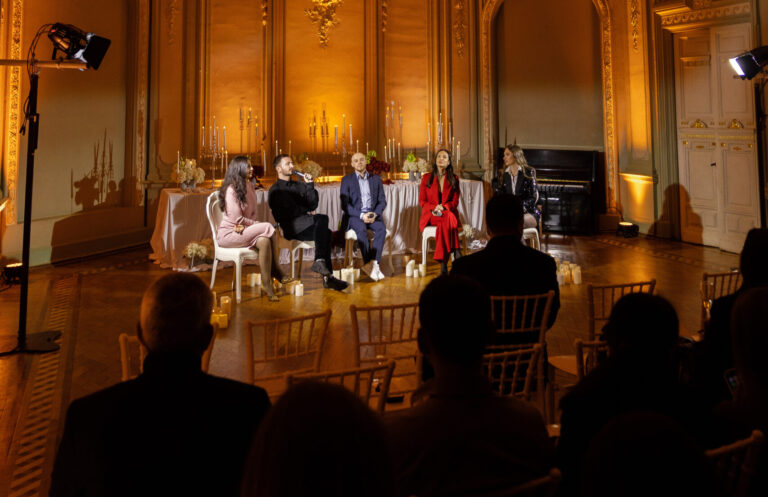 Панельна зустріч Ірини Адоніної: коли грудень — не про підсумки