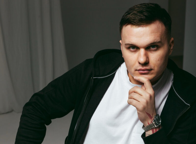 «Незалежна мала» як портрет сучасної жінки: MARSIK про силу, ніжність і право на диво