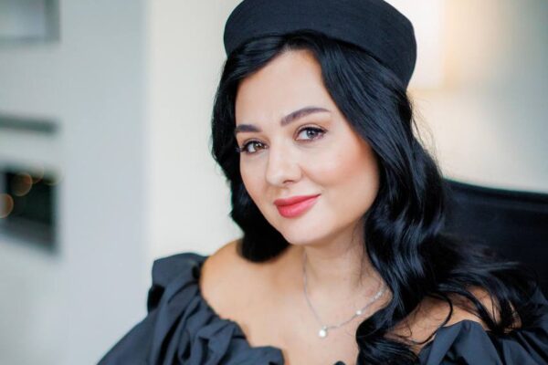 «Тату, коли скінчиться та війна?»: поезія Юлі Барви про діалог батька-військового і доньки, який став голосом тисяч родин