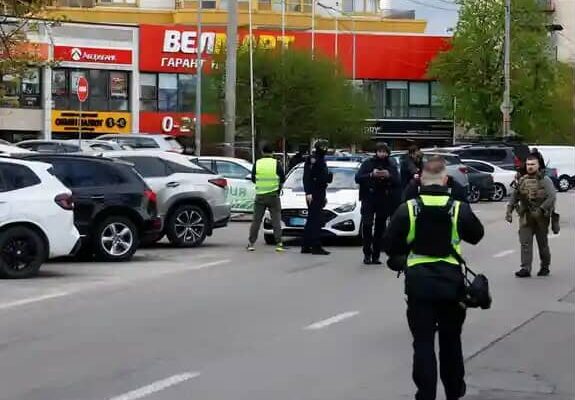 Теракт у Києві: шість загиблих, заручники і штурм — нападника ліквідовано