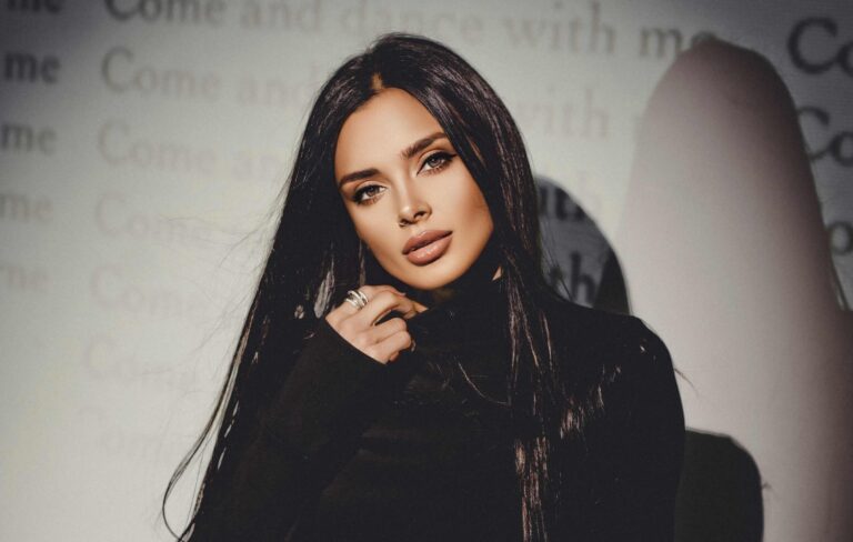 Тиша замість музики: на Ultra Music Festival під час сету Korolova стався технічний збій